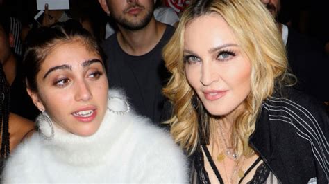 Madonna’s Daughters: Find Out About The Singer’s Four Girls。